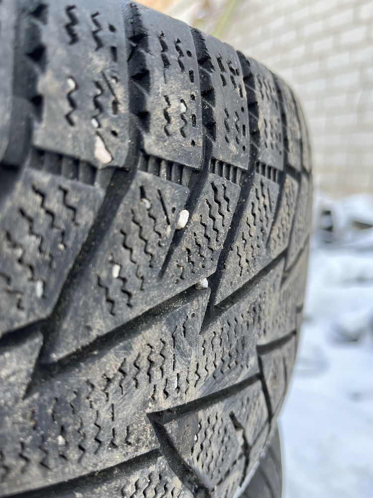 Покришки  215/60 R17 Б/У Гума Шины