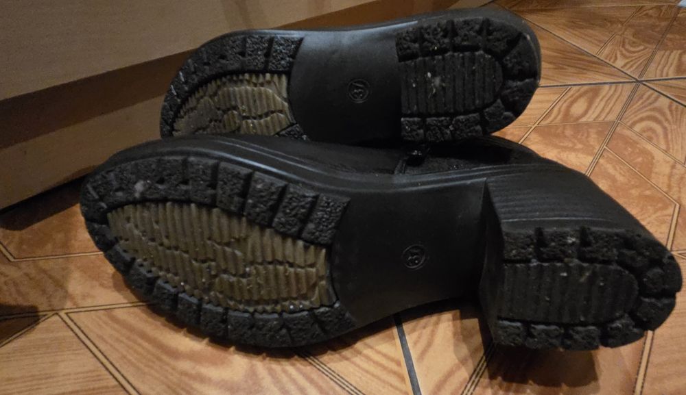 Buty krutkie kozaczki rozmiar 37