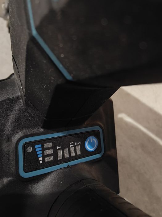 Gwoździarka na gwoździe i zszywki na baterie Makita