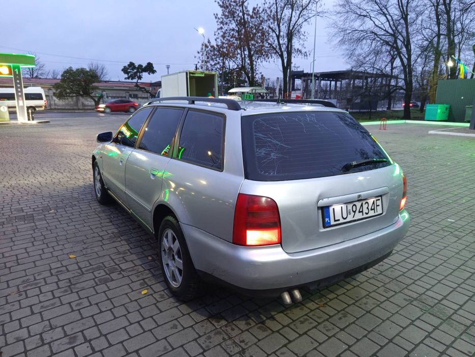 Продам авто Audi a4 универсал