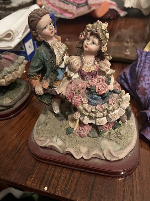 Estatueta em resina