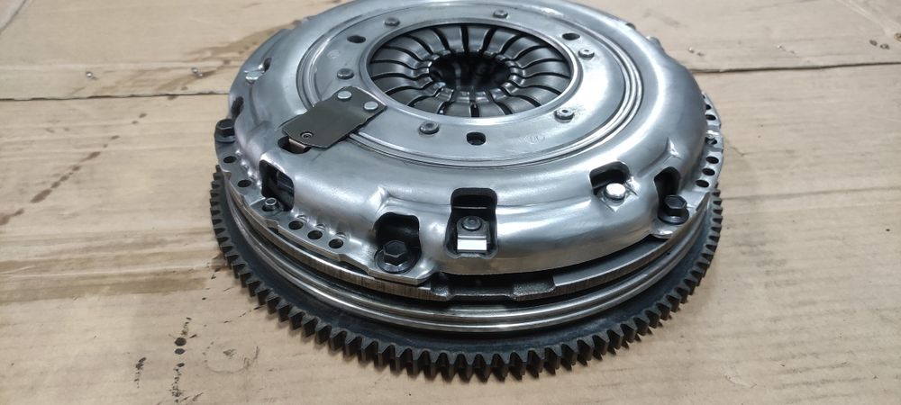 Sprzęgło koło dwumasowe komplet 1.8 tdci Ford Focus mk2 C-max Mondeo