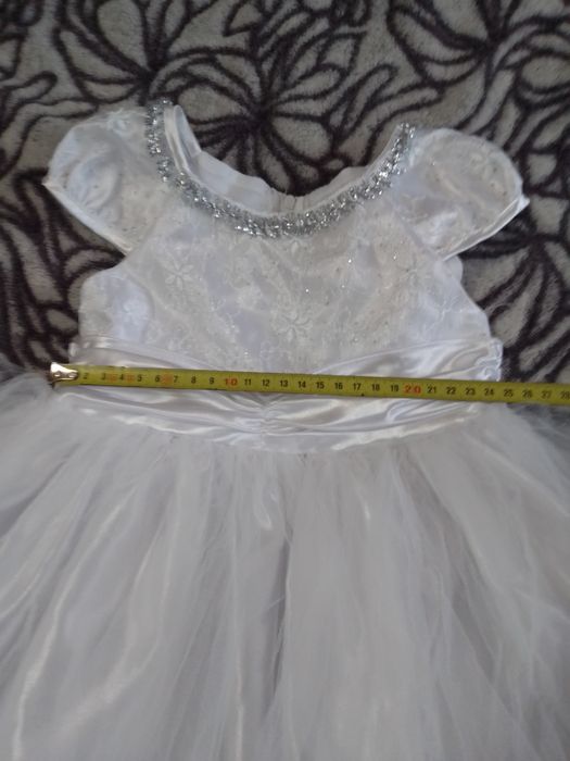 Святкова пишна сукня