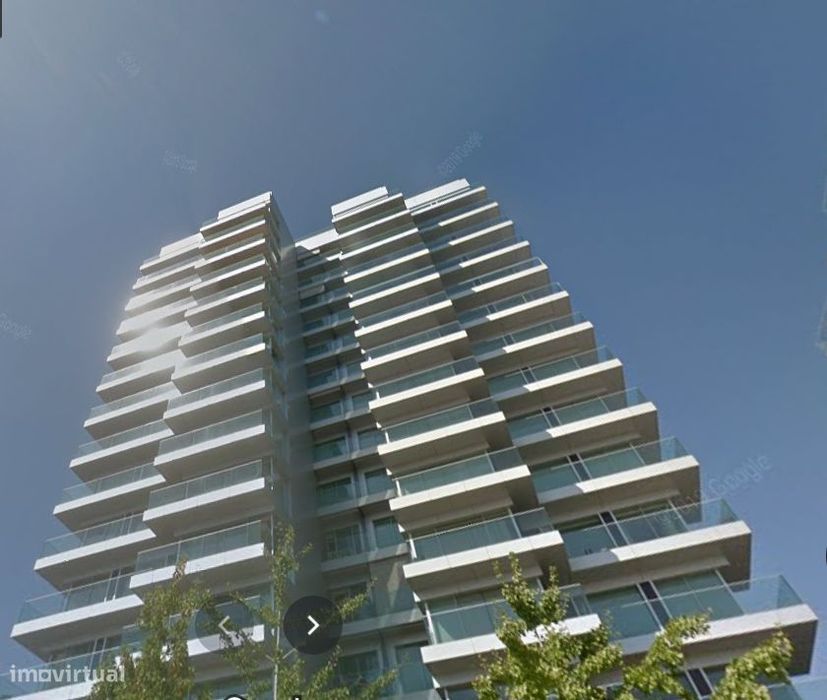 Apartamento T4 de Luxo no Restelo com Vista sobre Tejo e Lisboa