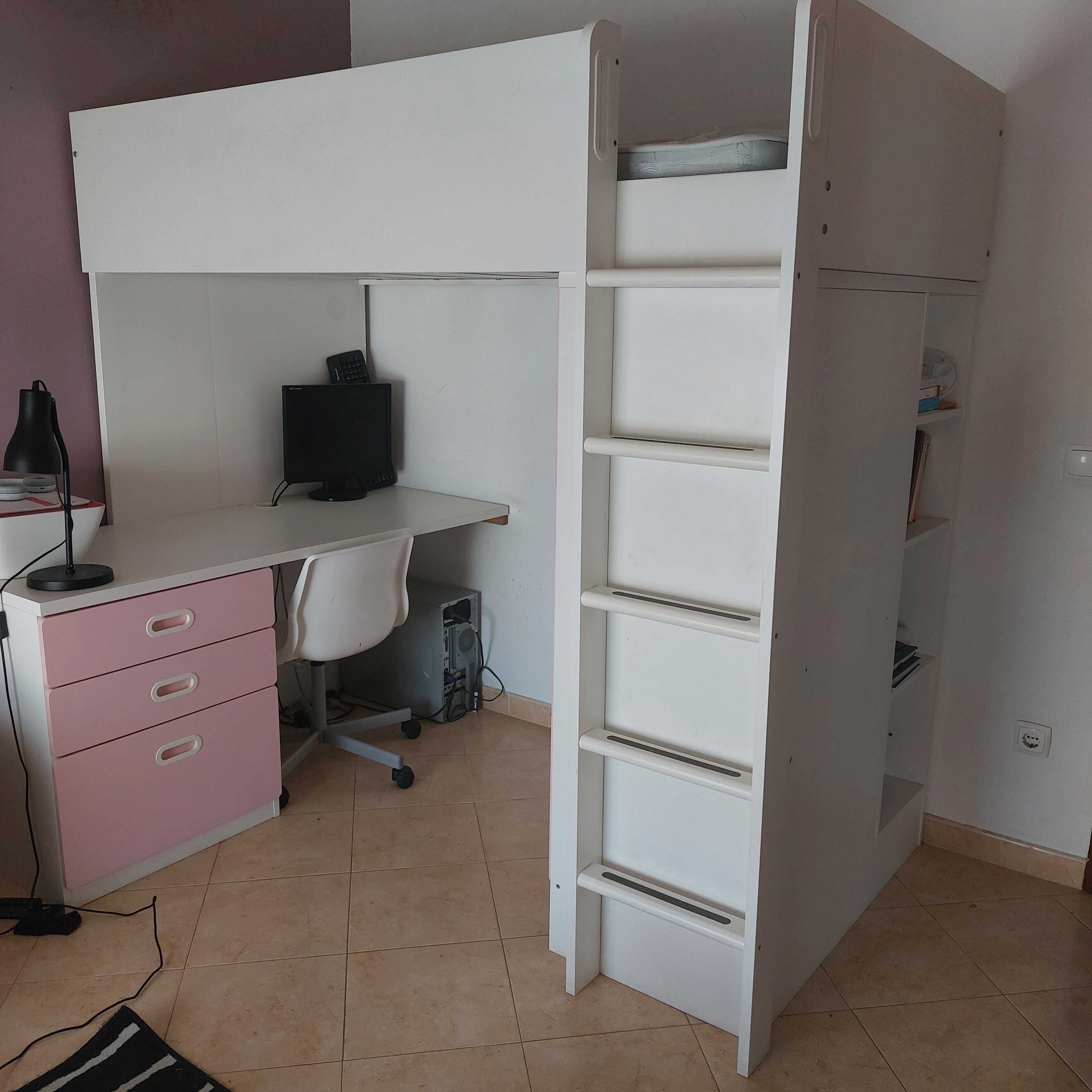 Cama e escritório ikea