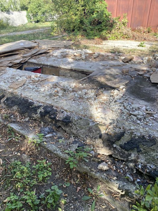 Продам членство у гаражному кооперативі "Кристал"