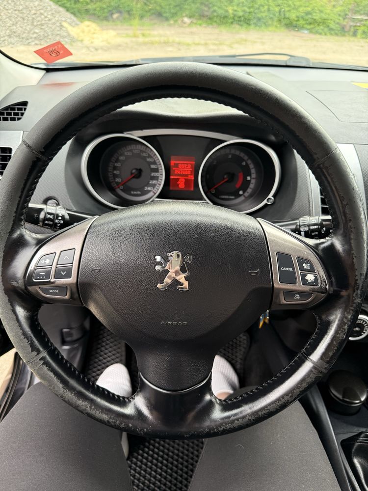 Продам Peugeot 4007