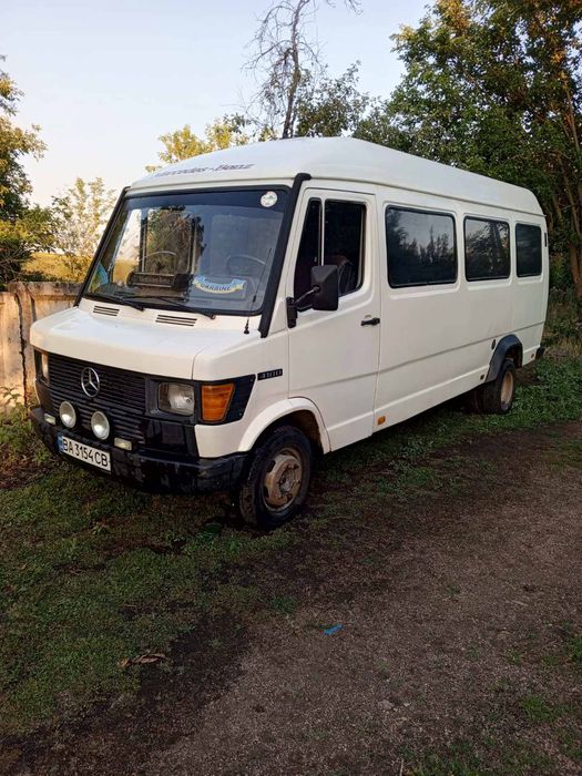 Продам Mercedes- Benz 410