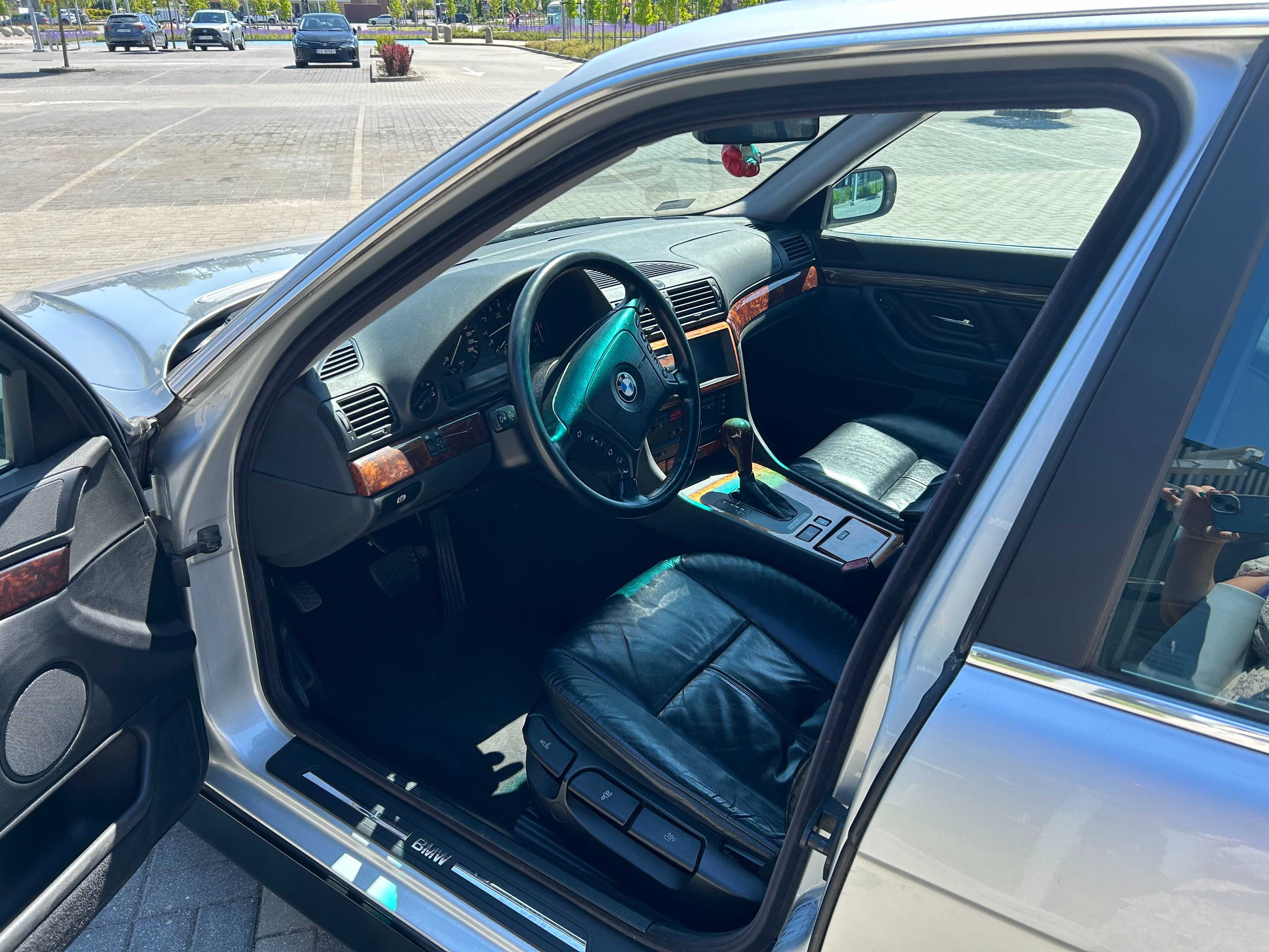 BMW 7 728 iA zadbana, bez wkładu, automat 1999 rok