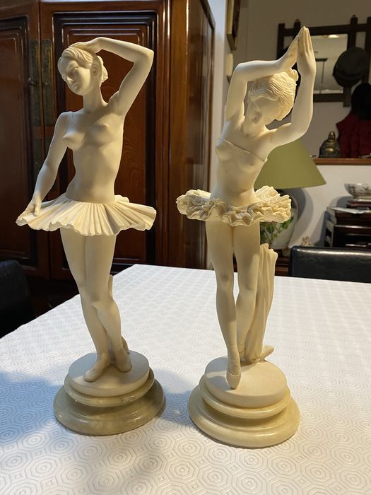 Estatuetas de bailarinas
