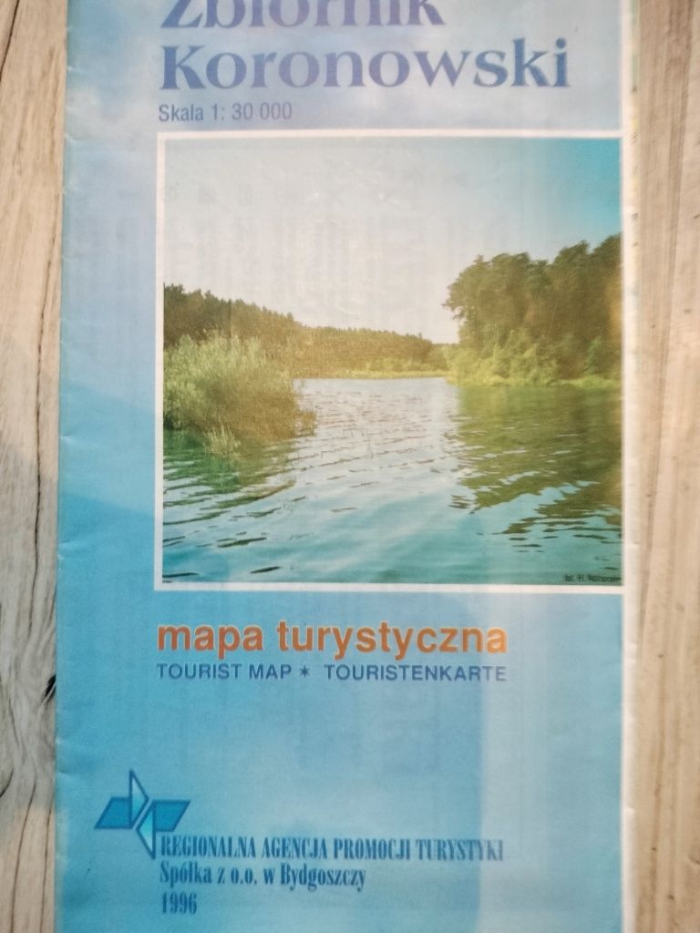 Mapy i plany miast, państw.