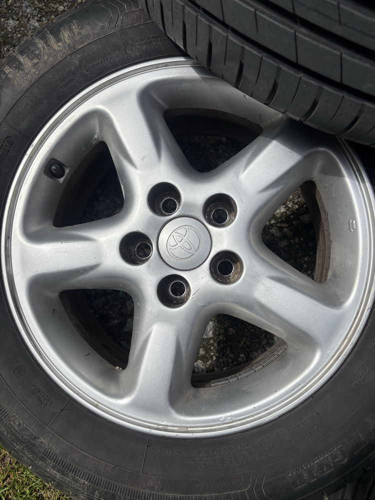 Kolo rav4 II z oponami