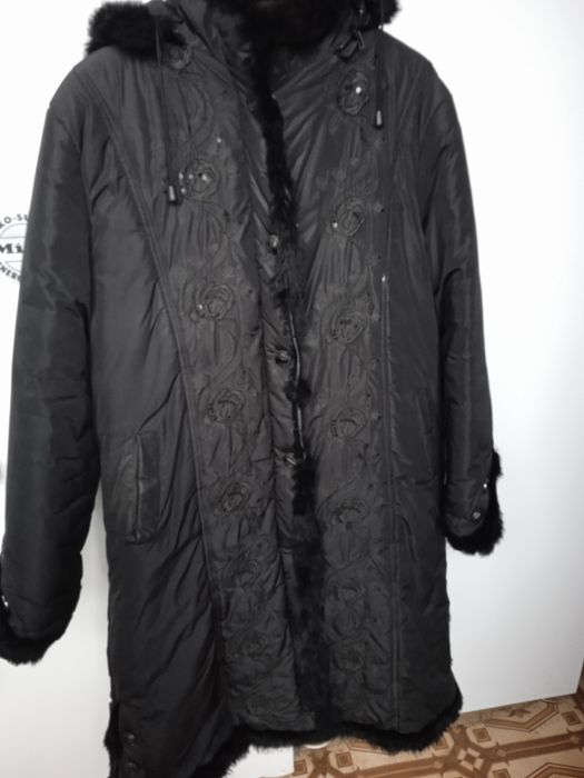 Продаю дутышь пальто