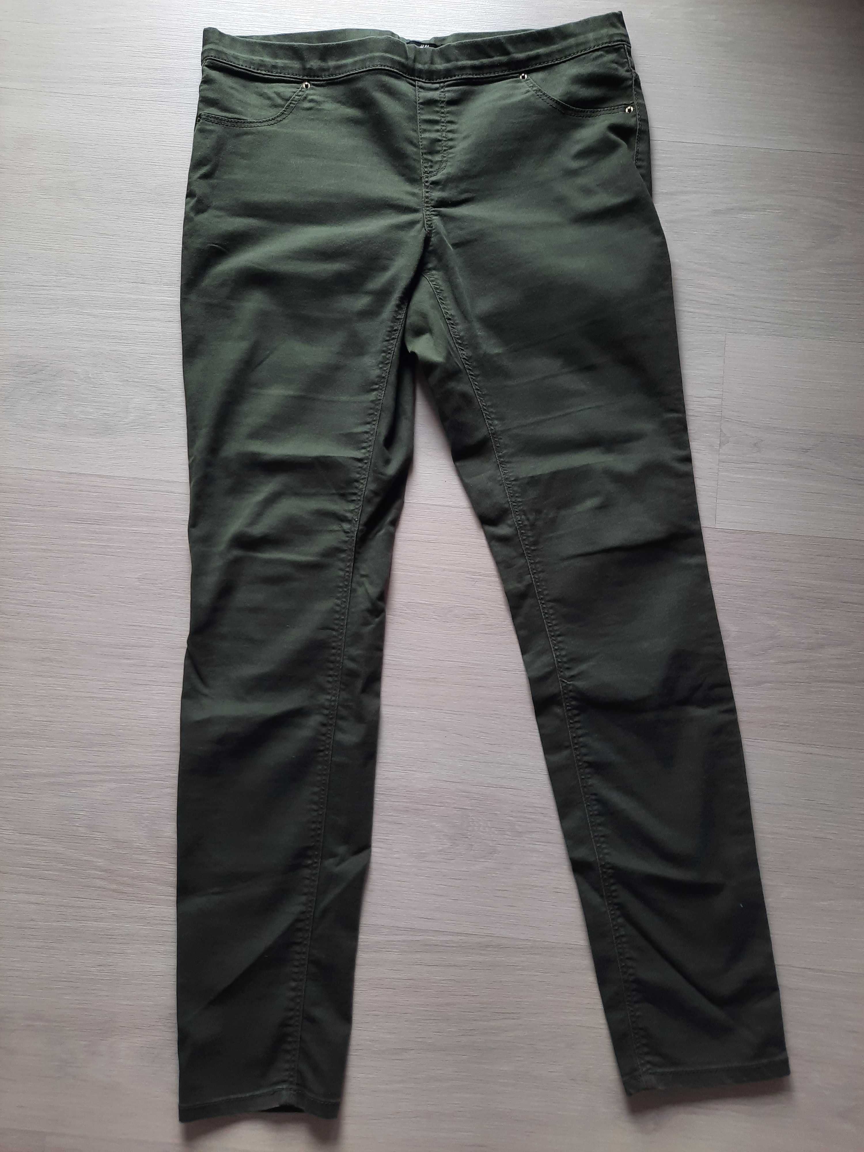 Zielone spodnie a'la dżinsowe; H&M, rozm. 44