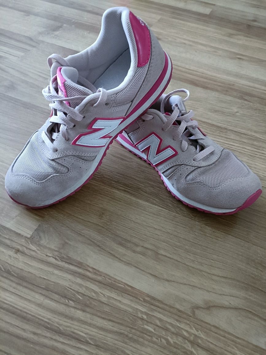 Buty sportowe damskie sznurowane pudrowy róż New Balance 36