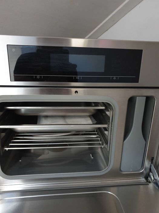 Sprzedam piekarnik parowy MIELE DG 5080