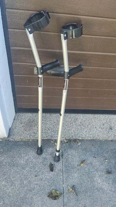 Muletas Canadianas praticamente novas