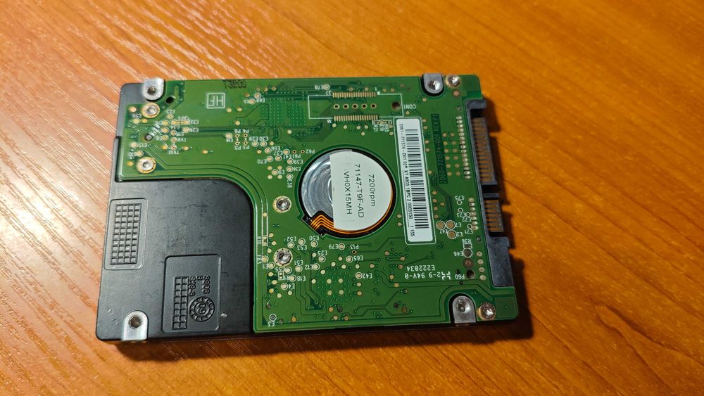 Продается жёсткий диск Western Digital HDD 320Gb для ноутбука.