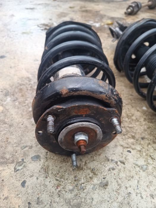 Стійки  передні чері еастар ,chery eastar