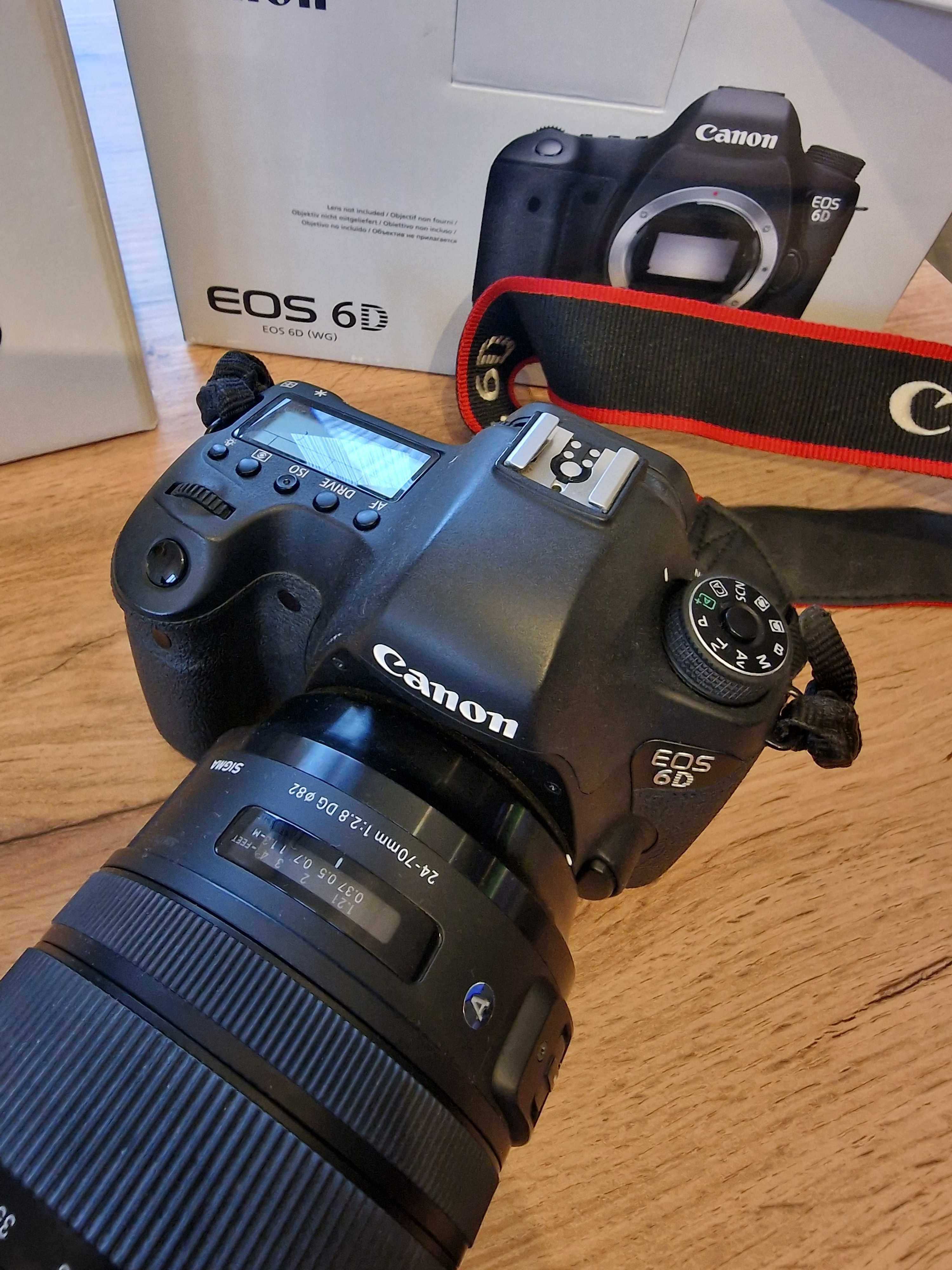Canon EOS 6D z lampą i futerałem plus dwie baterie