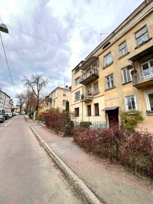 Продаж 2-кім. квартири. вул. Академіка Рудницького