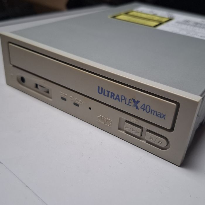 Napęd CD-ROM PLEXTOR PX-40TSI scsi retro pc