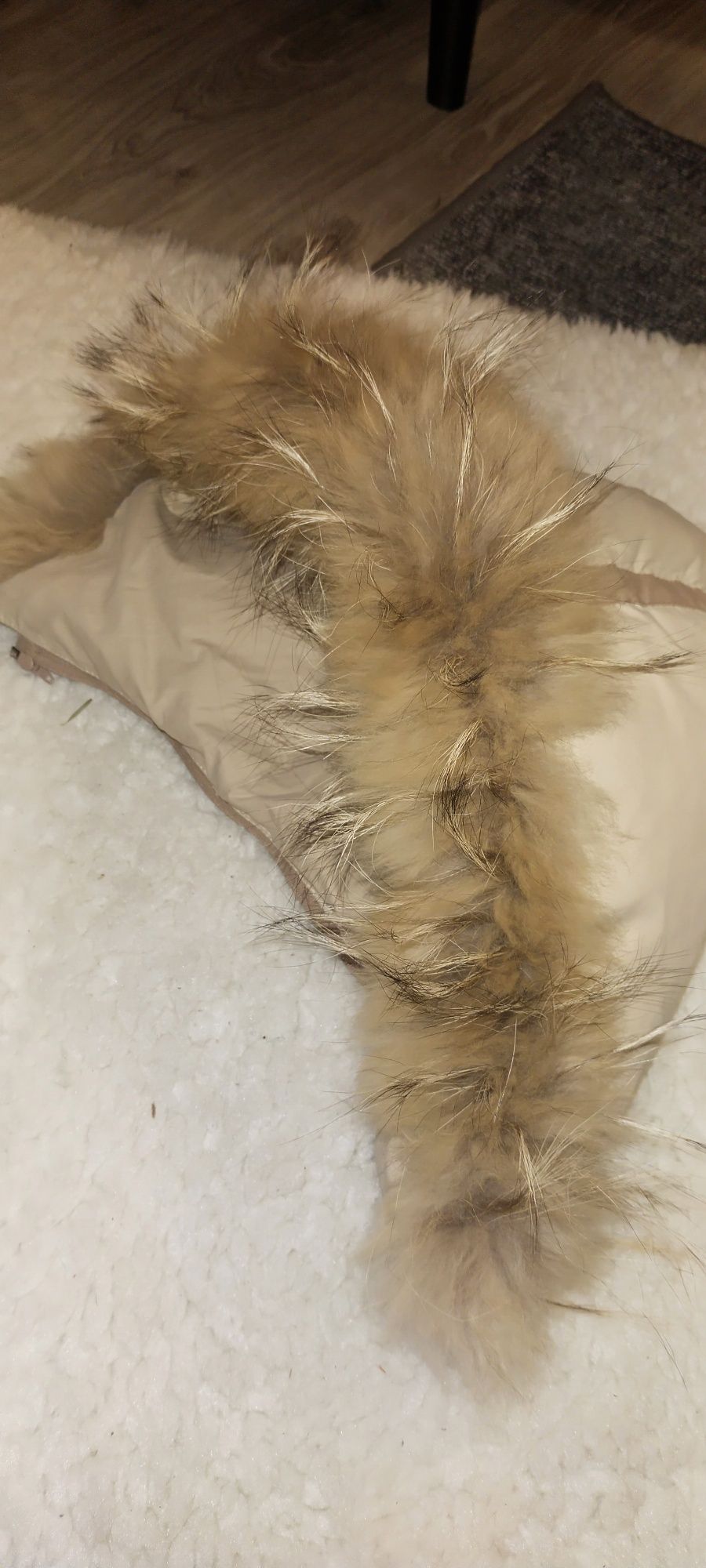 Obszycie kaptura futerko naturalne jenot
