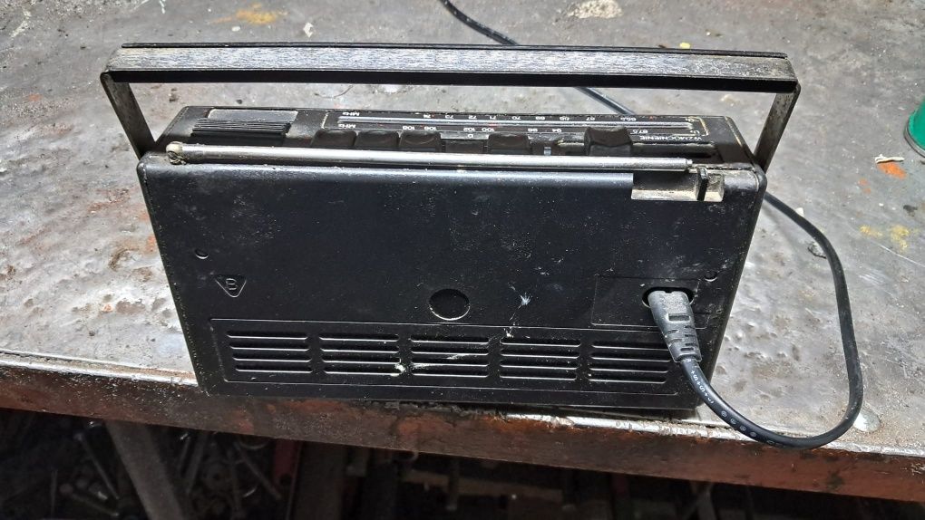 Radio PRL Eltra Lena 3 sprawne nie potrzebuje przestrojenia