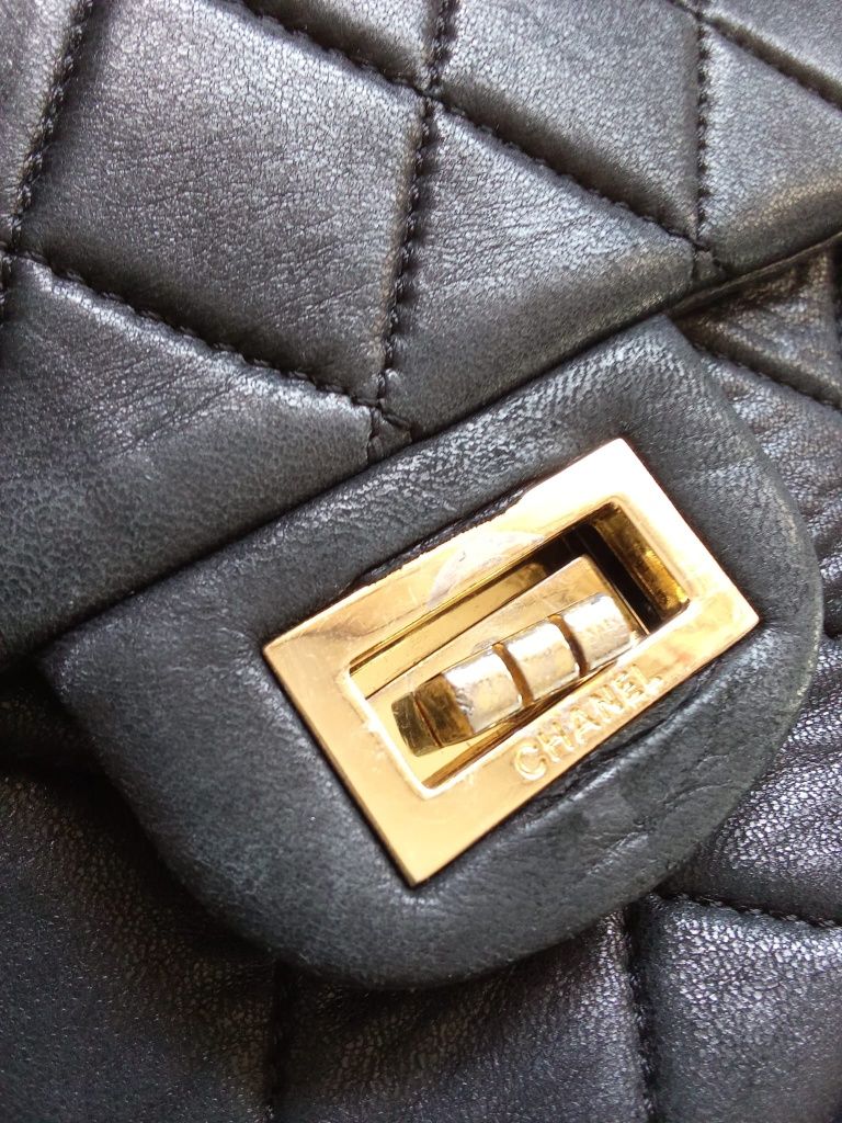 Perfect vintage retro leather Chanel bag