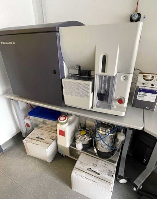 BD FACSAria III, system 6-laserowy ,  Cytometr przepływowy