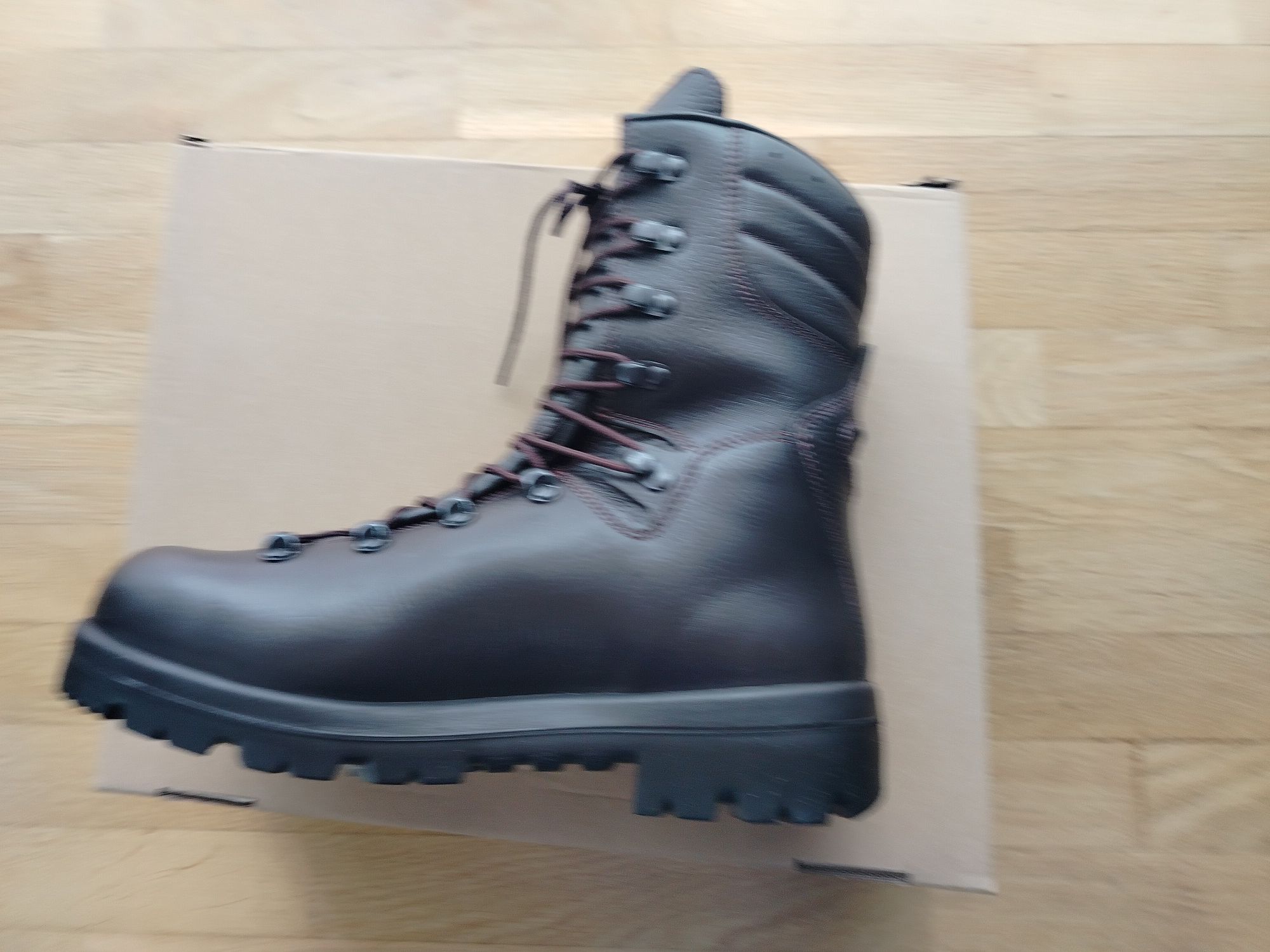 Buty zimowe MON, buty wojskowe 933/A roz. 26 (cywilne 40)