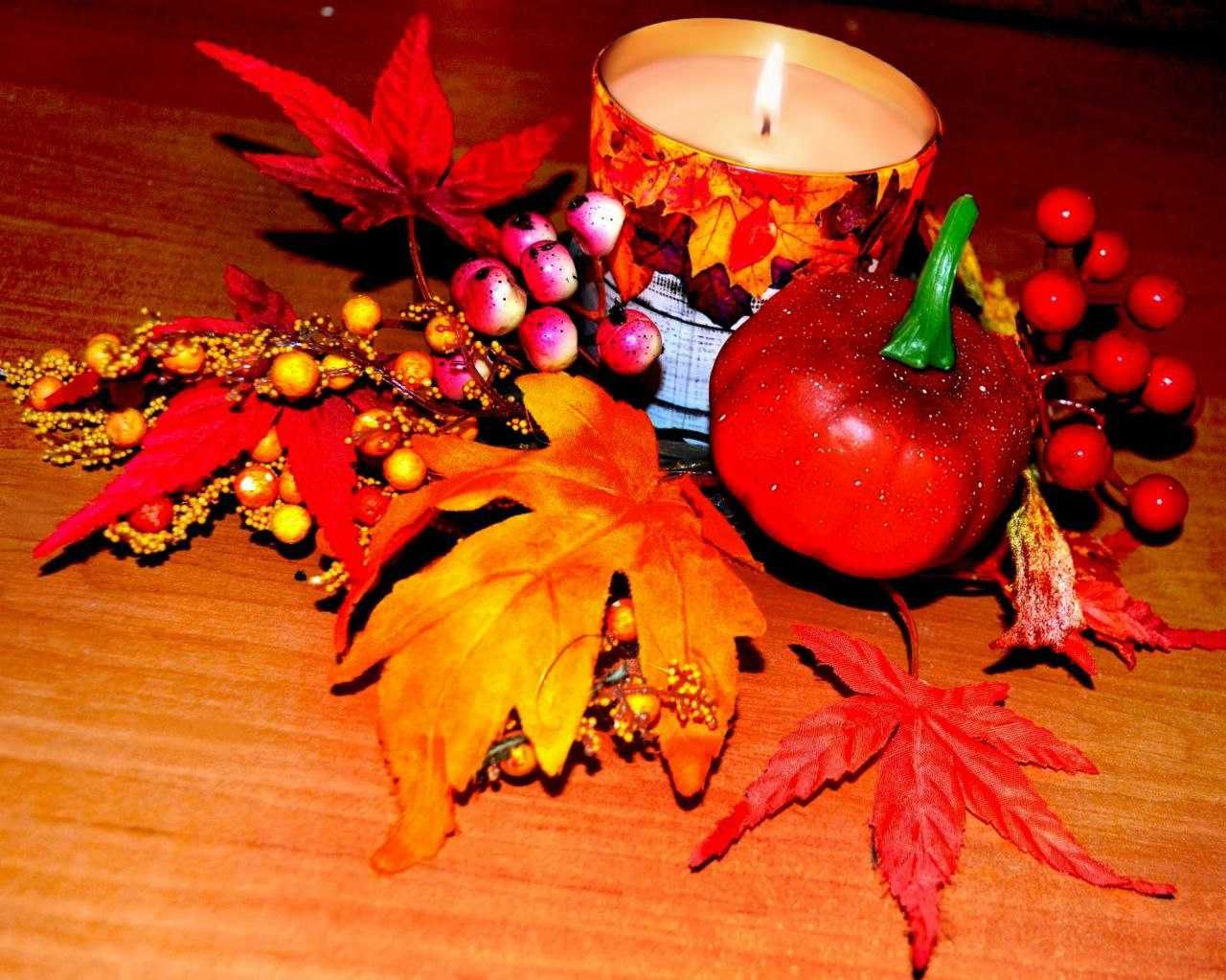 Осенний декор: свеча в подсвечнике-венке