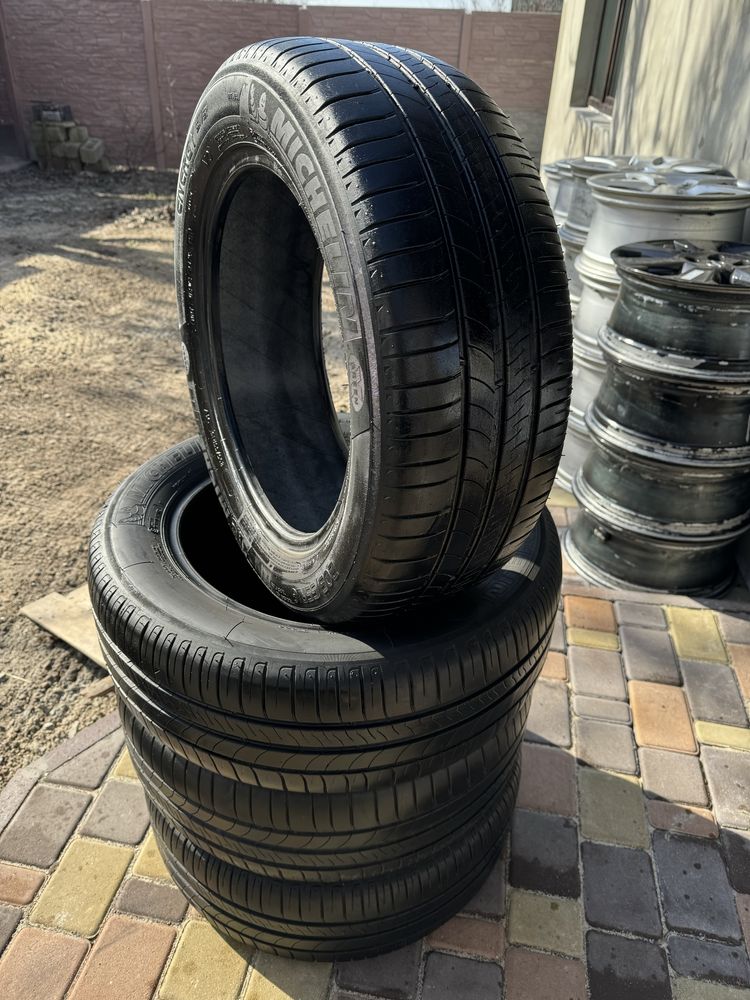 Продам резину Micheline 205/55 R16