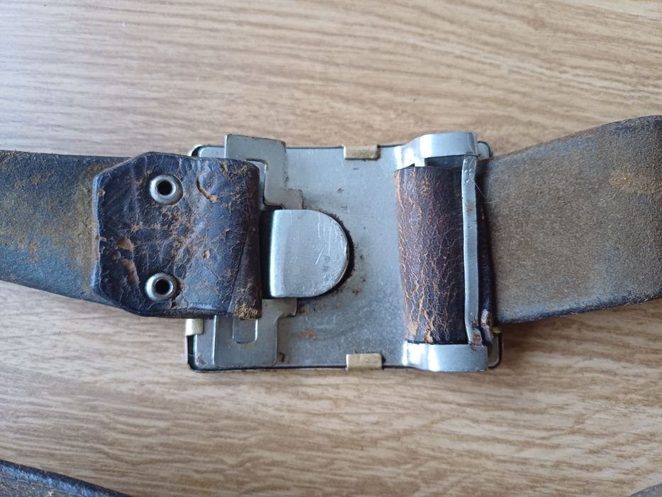 Ремень кож. с бляхой старый