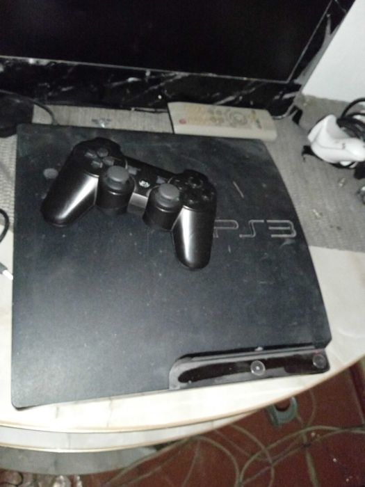 Ps3 працює все ок 320gb всі питанЯ по тел.