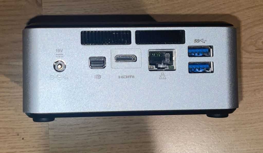 Intel NUC mini komputer Core I3, 8GB RAM, 120GB SSD, jak nowy
