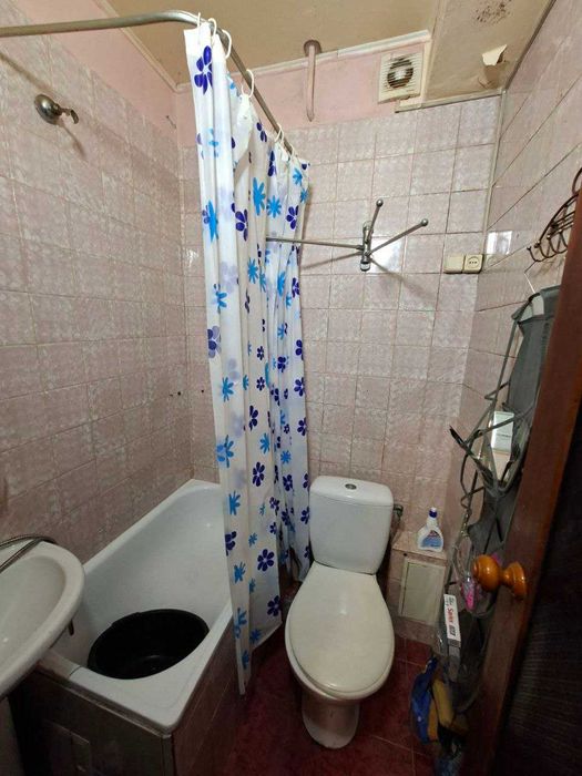 Сдам компактную, уютную двухкомнатную квартиру в  центре города.