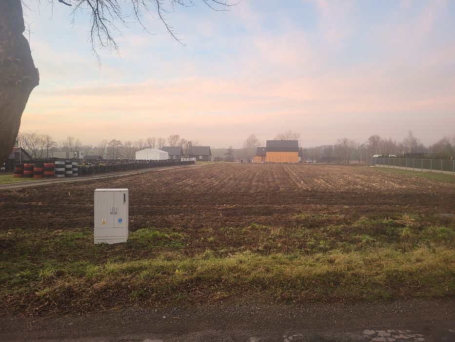 Działka nad jeziorem na sprzedaż !!!