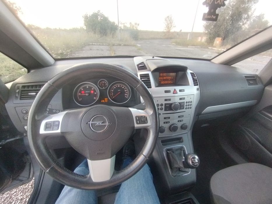 Opel Zafira 1.7cc a diesel, 7 lugares