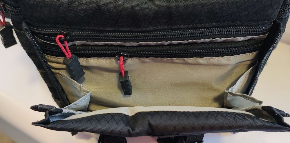 Сумка для фотоапарата професійна Hama Defender