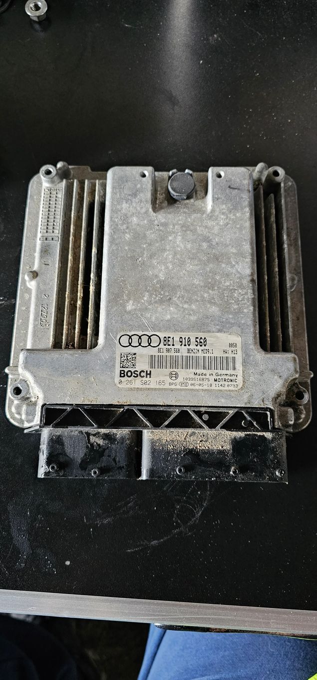 Komputer silnika sterownik Audi Rs4 4.2 8E1910560 0261S02165