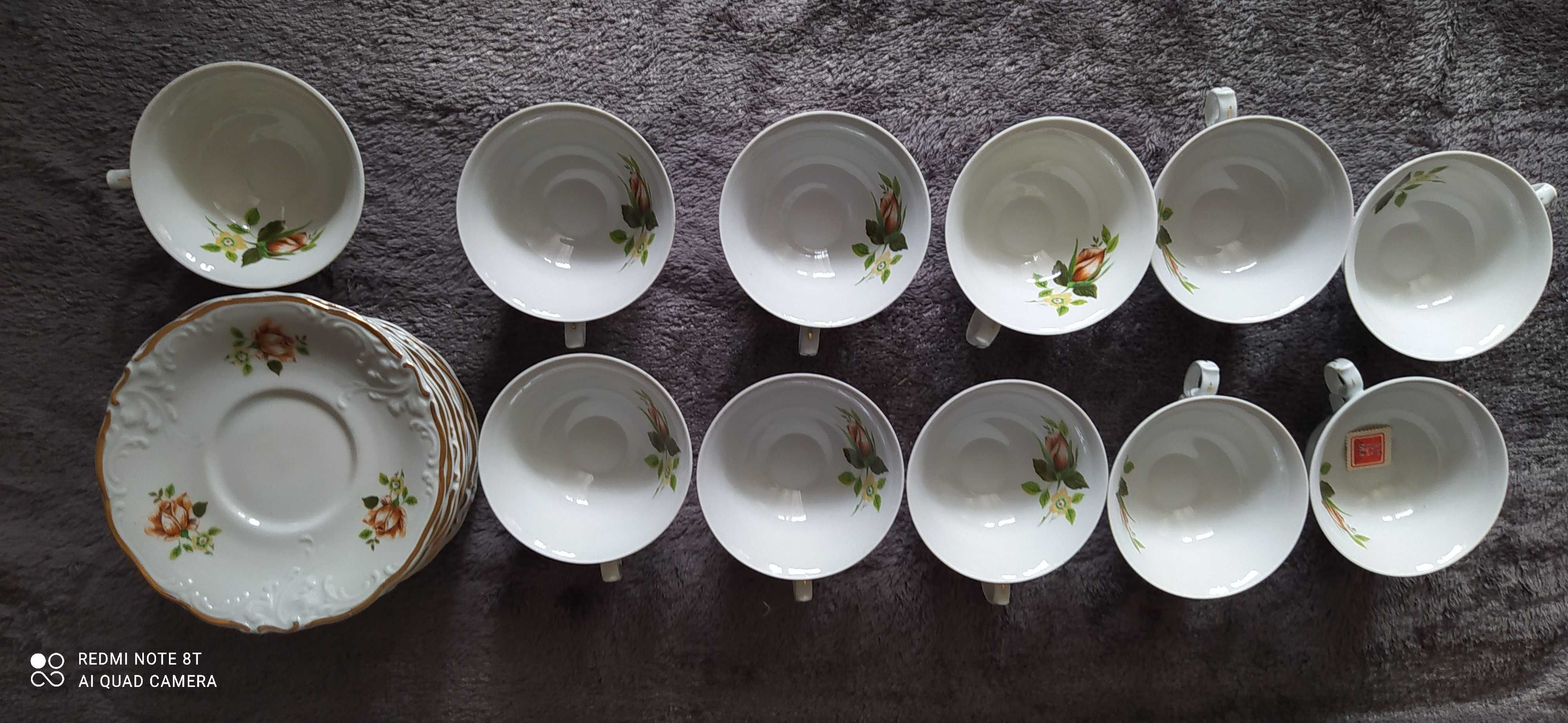 Zestaw pięknych filiżanek i talerzyków porcelana WAWEL z PRLu.Nowe.