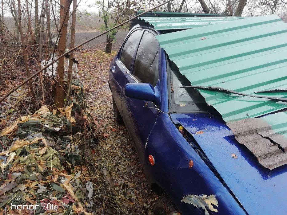 Продам мазду 121