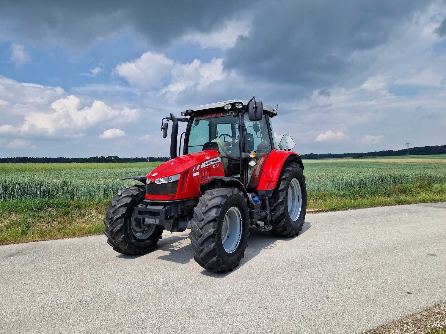 ciągnik rolniczy massey ferguson