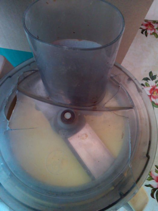 Продам кухонный комбайн BOSH на запчасти