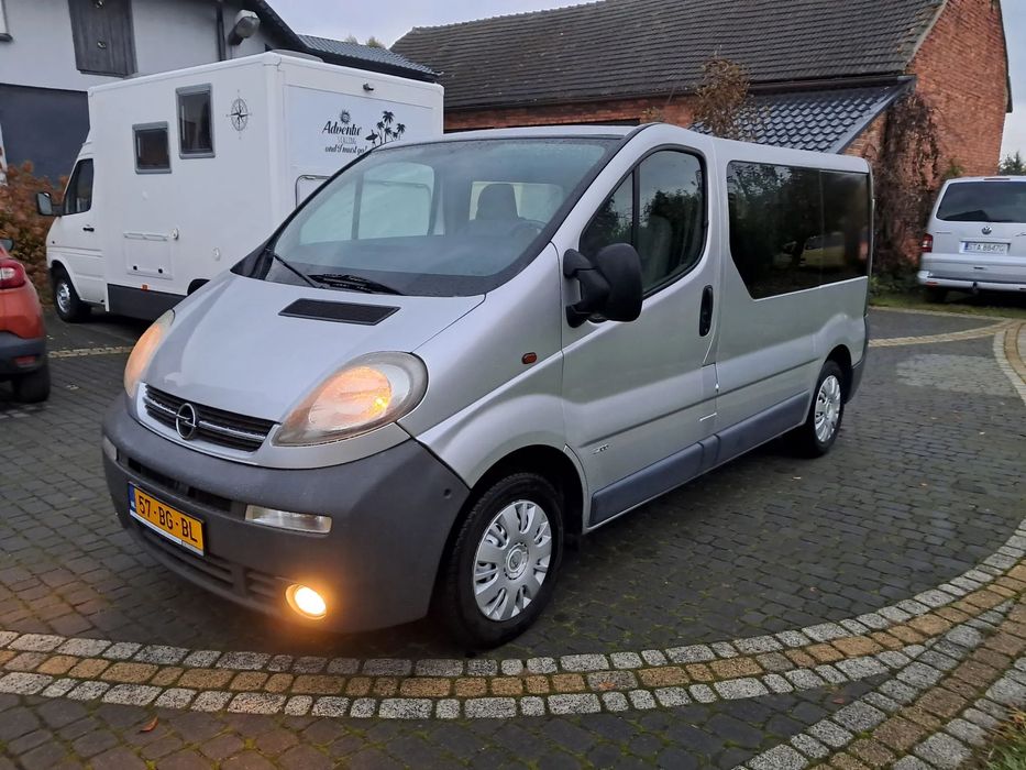 Opel Vivaro 9 Osob 7-Miejsc Klima Kamera Trafic 1.9dti 101KM Sprowadzony