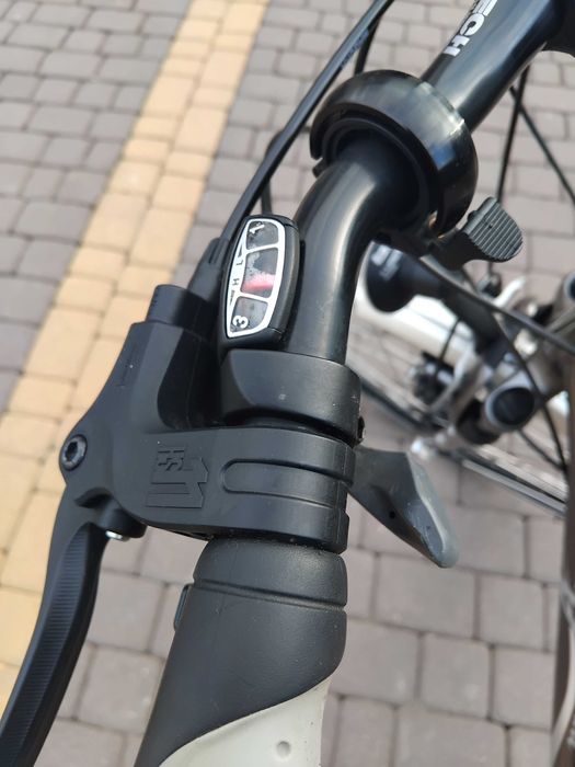 Rower Diamond , amortyzatory przód, 28 ''