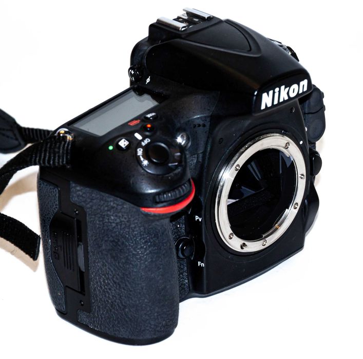 Aparat Nikon D810 BODY 36.3Mpix 23TYŚ