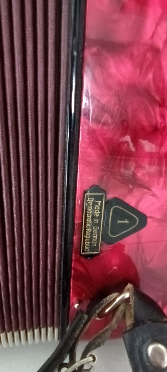 Akordeon Royal Standard 72 basów