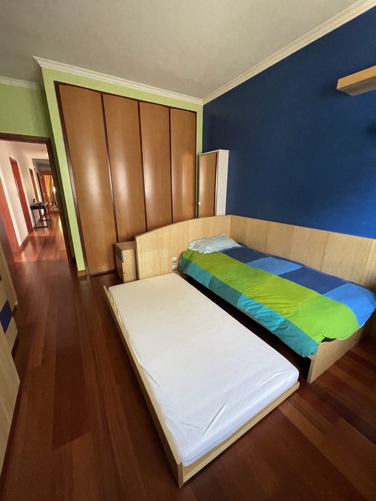 Quarto de criança / adolescente em bom estado